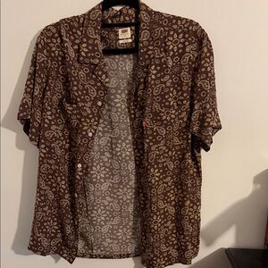 Vintage Levi's Brown and Cream Paisley Short Sleeve Button-Up Shirt